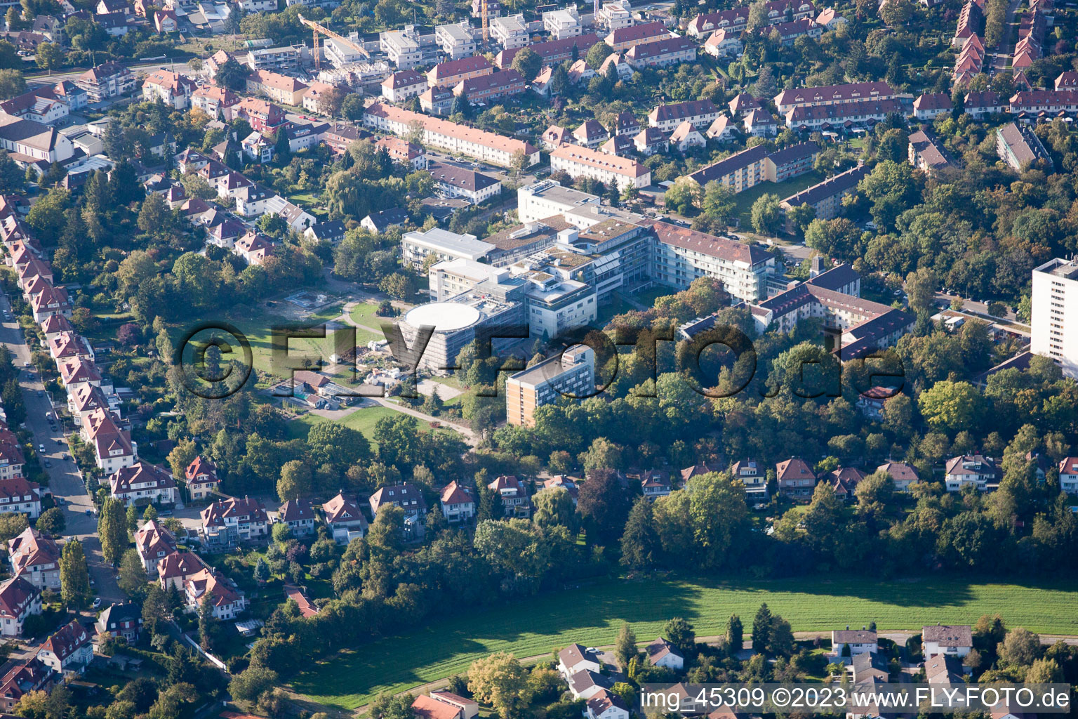 Ortsteil Rüppurr in Karlsruhe im Bundesland Baden-Württemberg, Deutschland von einer Drohne aus