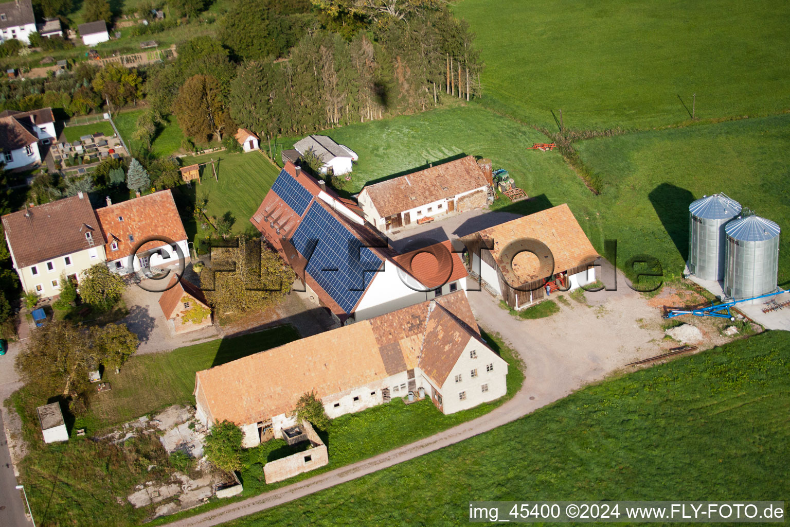 Luftbild von Ortsteil Deutschhof in Kapellen-Drusweiler im Bundesland Rheinland-Pfalz, Deutschland