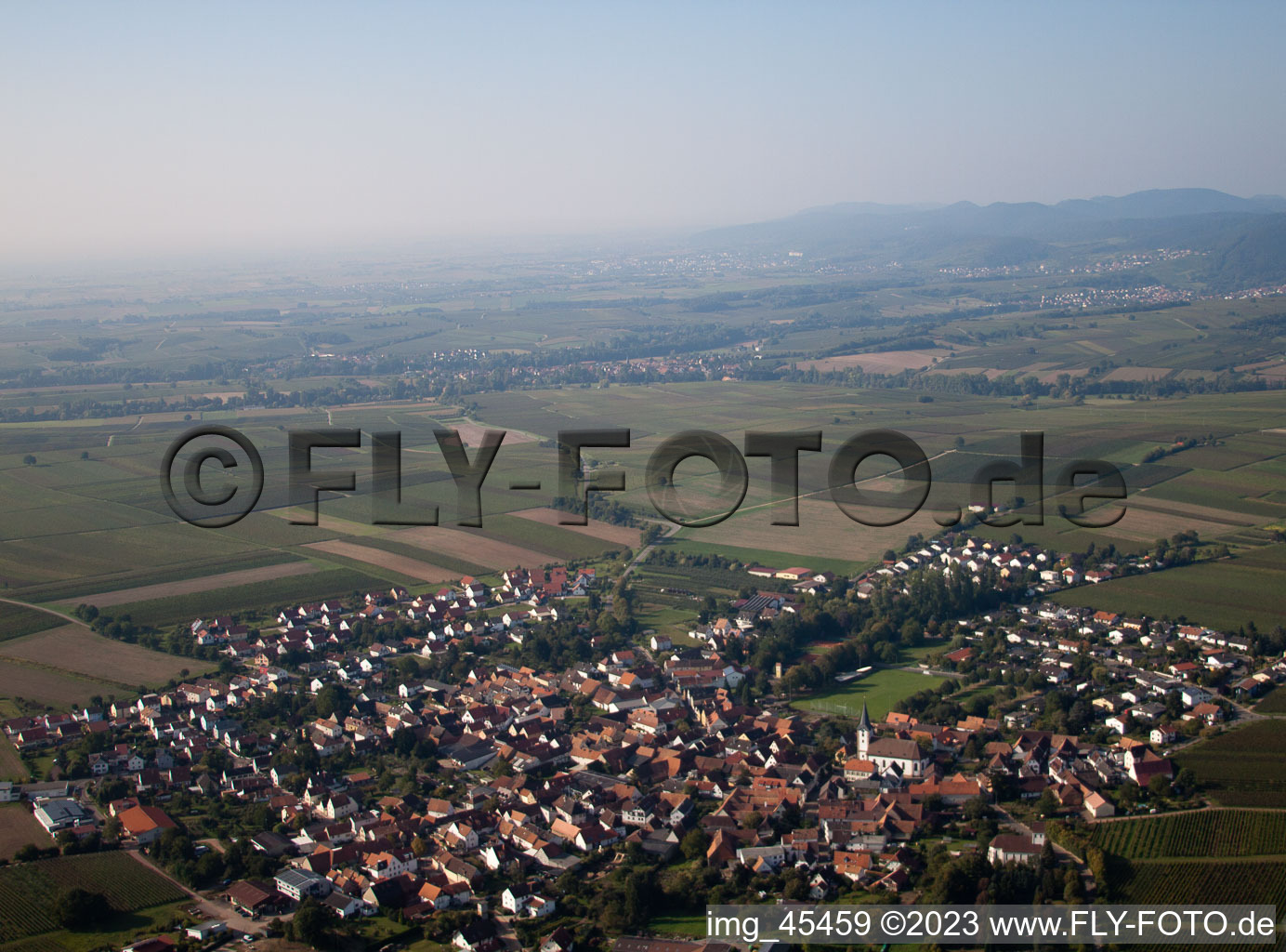 Ortsteil Wollmesheim in Landau in der Pfalz im Bundesland Rheinland-Pfalz, Deutschland von der Drohne aus gesehen