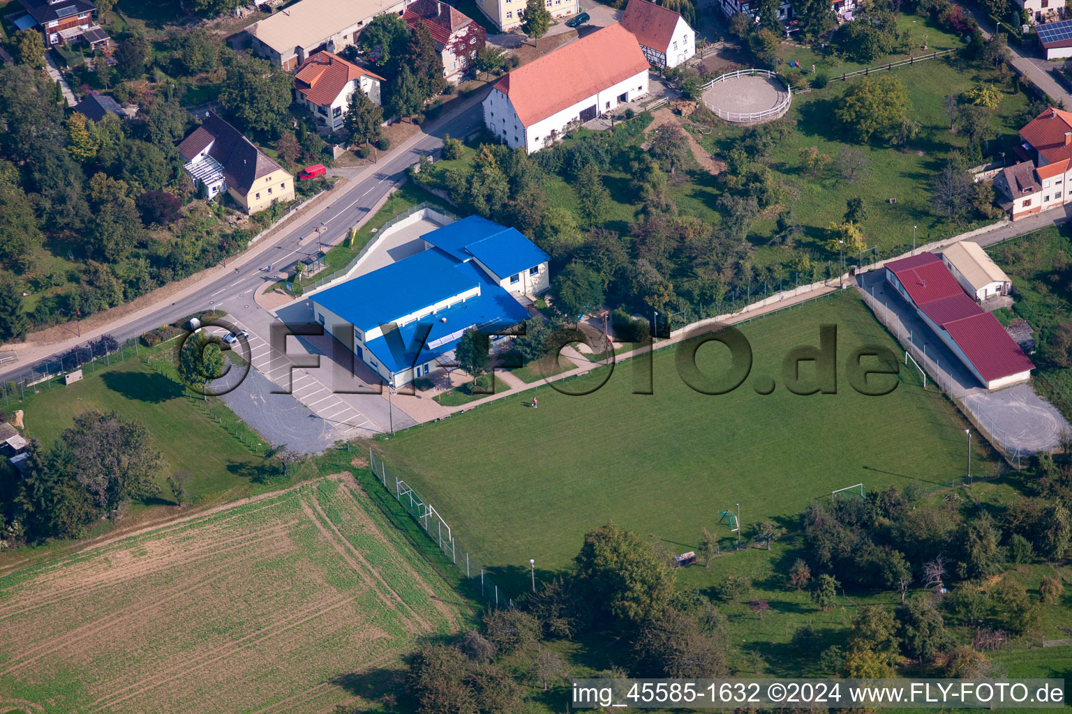 Luftbild von Mehrzweckhalle im Ortsteil Adersbach in Sinsheim im Bundesland Baden-Württemberg, Deutschland