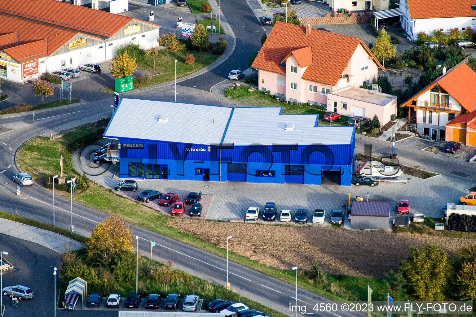 Luftbild von Rülzheim, Nordring, Peugeot Autohaus Grün im Bundesland Rheinland-Pfalz, Deutschland
