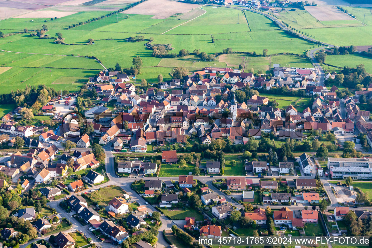 Luftaufnahme von Mühlhausen im Bundesland Bayern, Deutschland