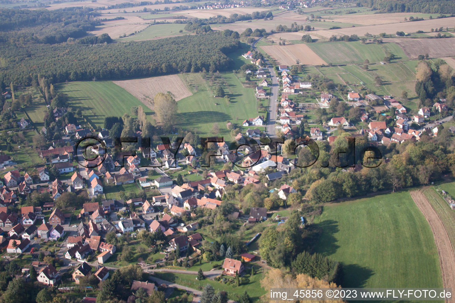 Drohnenbild von Lobsann im Bundesland Bas-Rhin, Frankreich