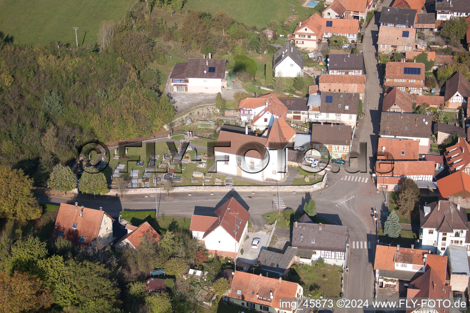 Drohnenbild von Mitschdorf im Bundesland Bas-Rhin, Frankreich