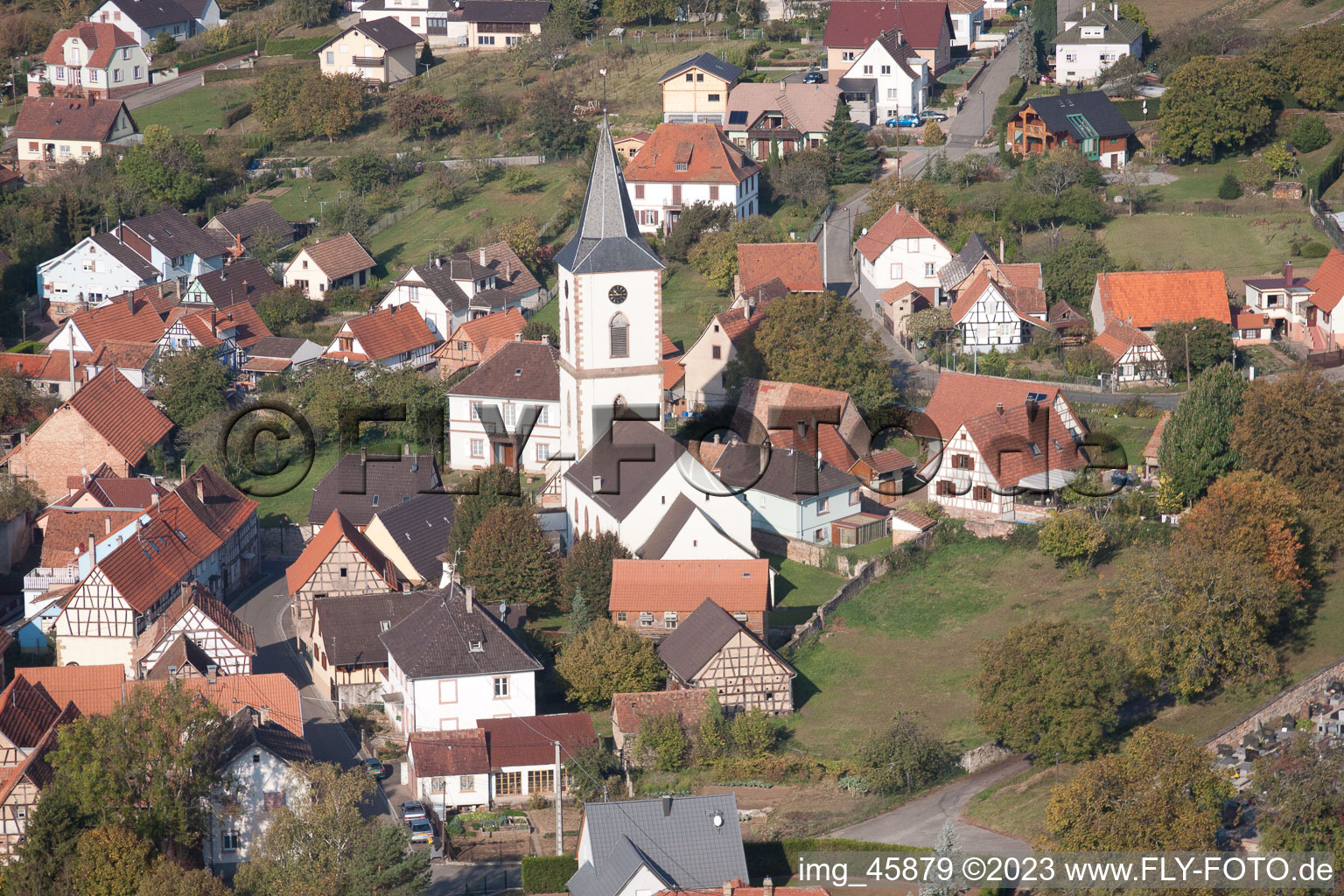 Mitschdorf im Bundesland Bas-Rhin, Frankreich von der Drohne aus gesehen
