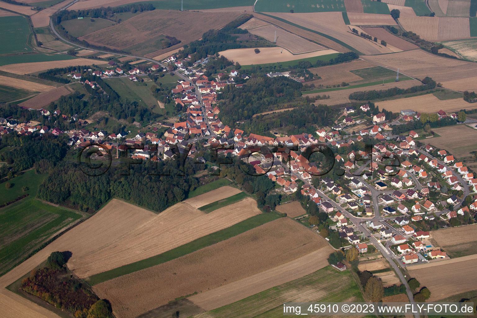 Drohnenaufname von Neewiller-près-Lauterbourg im Bundesland Bas-Rhin, Frankreich