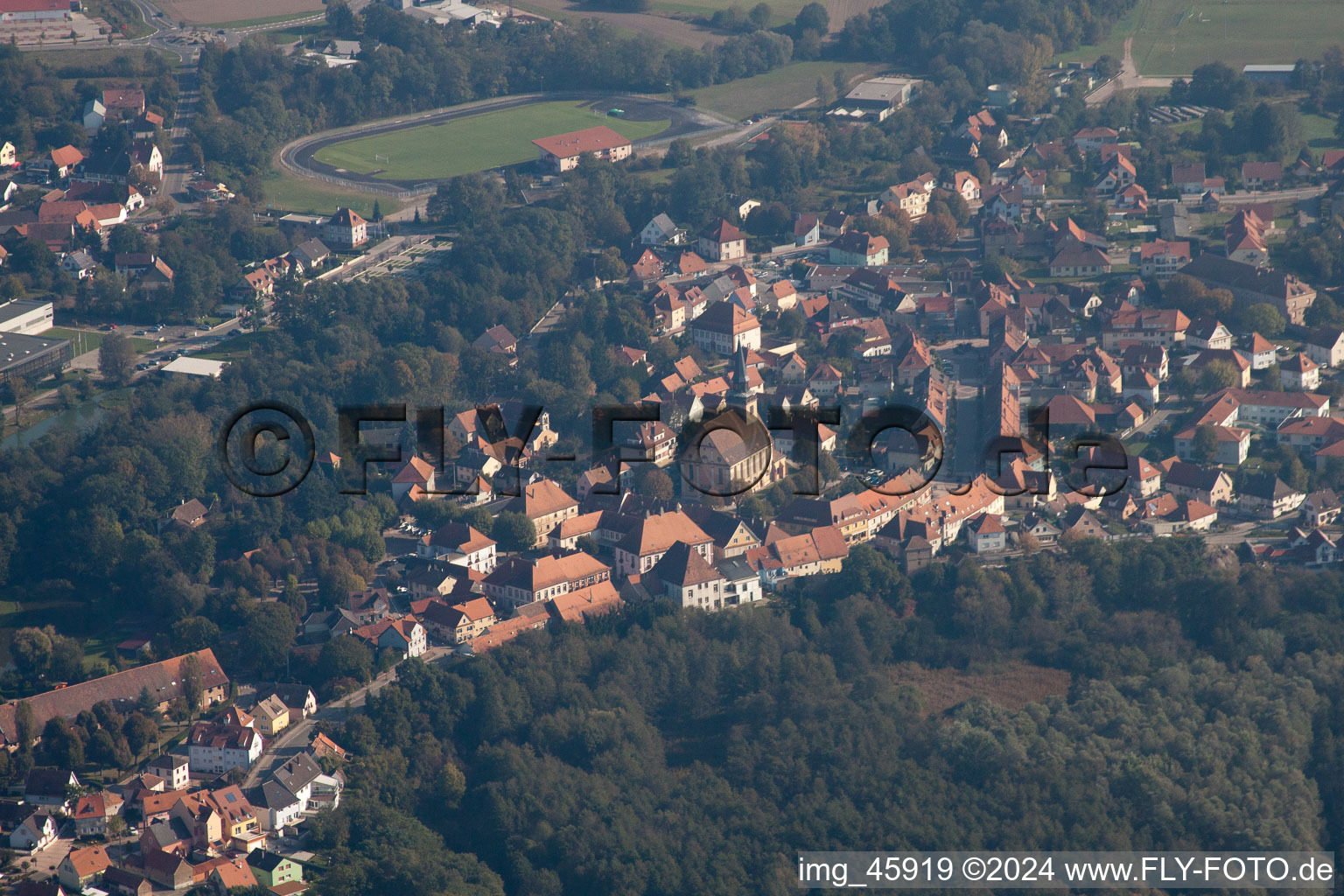 Drohnenbild von Lauterbourg im Bundesland Bas-Rhin, Frankreich