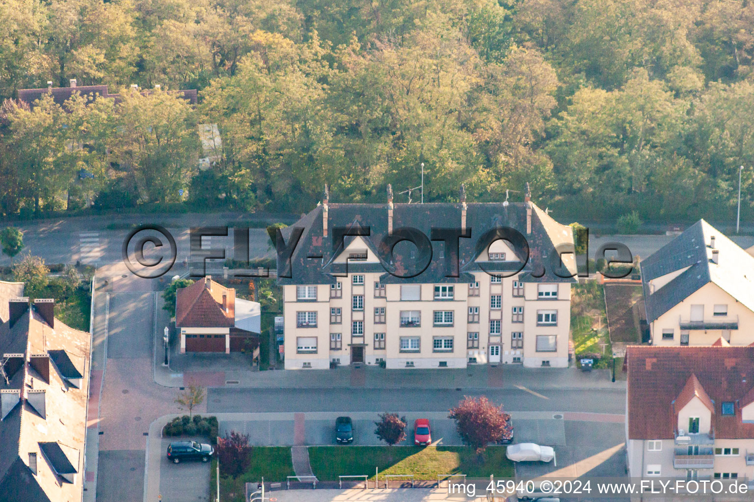 Lauterbourg im Bundesland Bas-Rhin, Frankreich aus der Drohnenperspektive