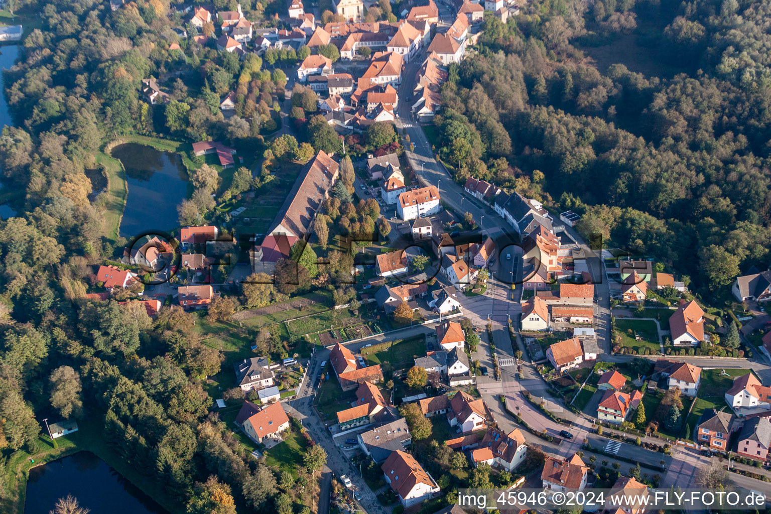 Schrägluftbild von Lauterbourg im Bundesland Bas-Rhin, Frankreich