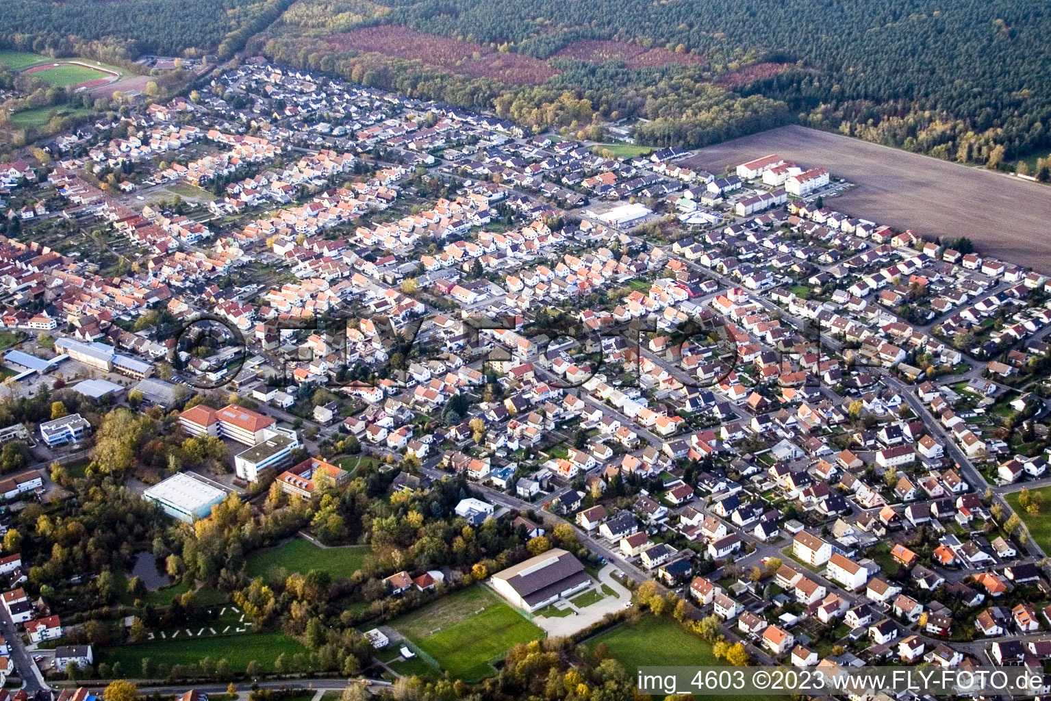 Luftbild von Bellheim, Postgrabenstr im Bundesland Rheinland-Pfalz, Deutschland