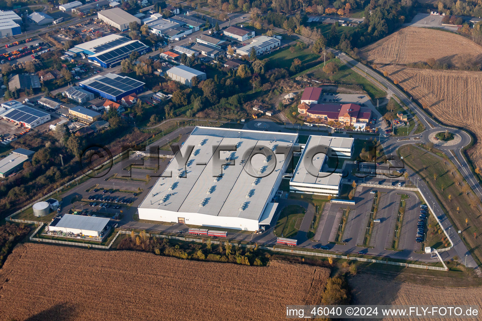 Schrägluftbild von Hagenbach Industriegebiet im Bundesland Rheinland-Pfalz, Deutschland