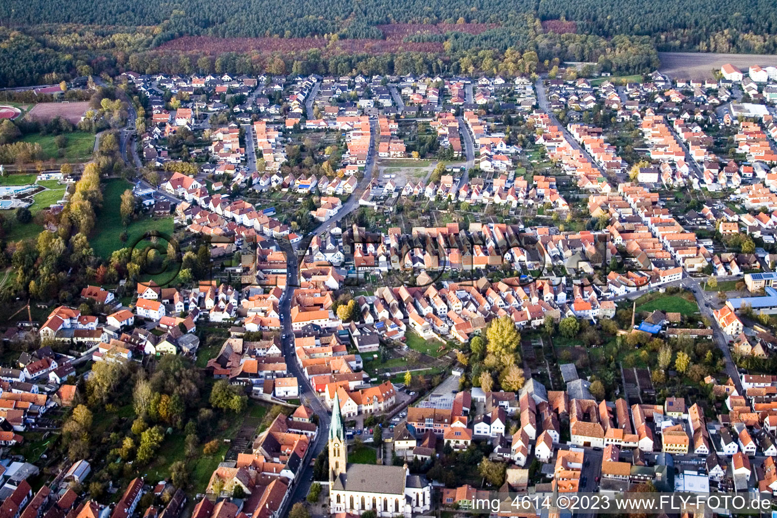 Luftbild von Bellheim von Süden im Bundesland Rheinland-Pfalz, Deutschland