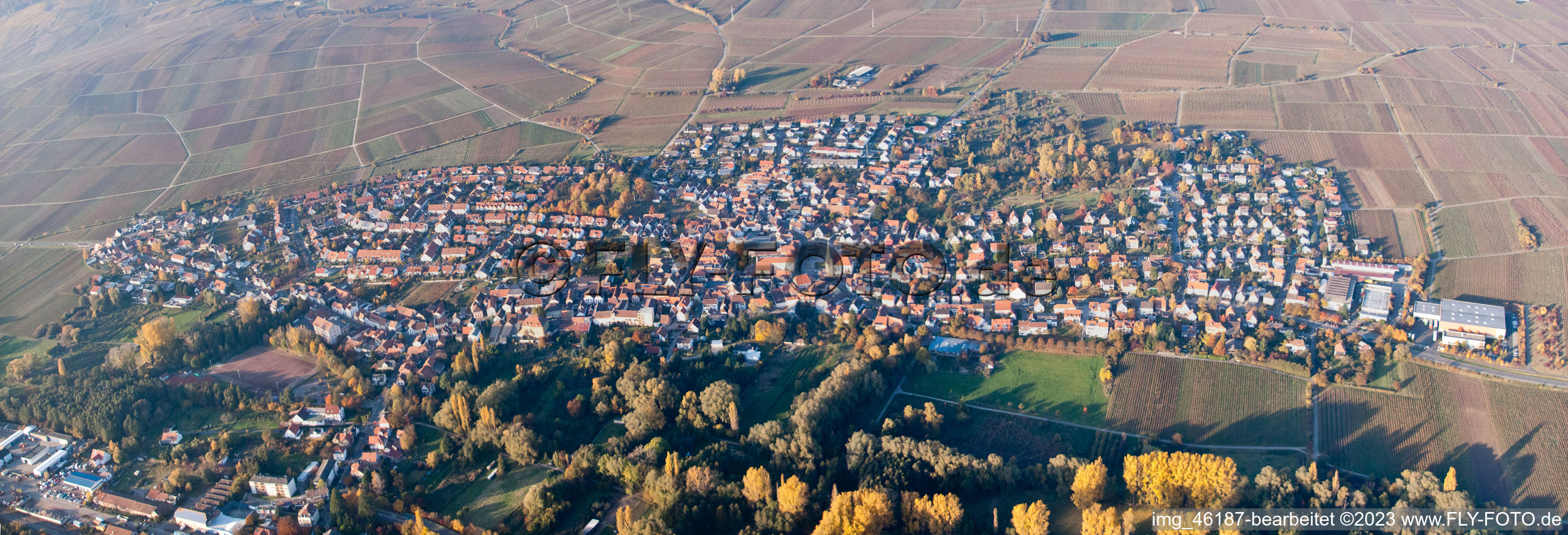 Ortsteil Godramstein in Landau in der Pfalz im Bundesland Rheinland-Pfalz, Deutschland von der Drohne aus gesehen