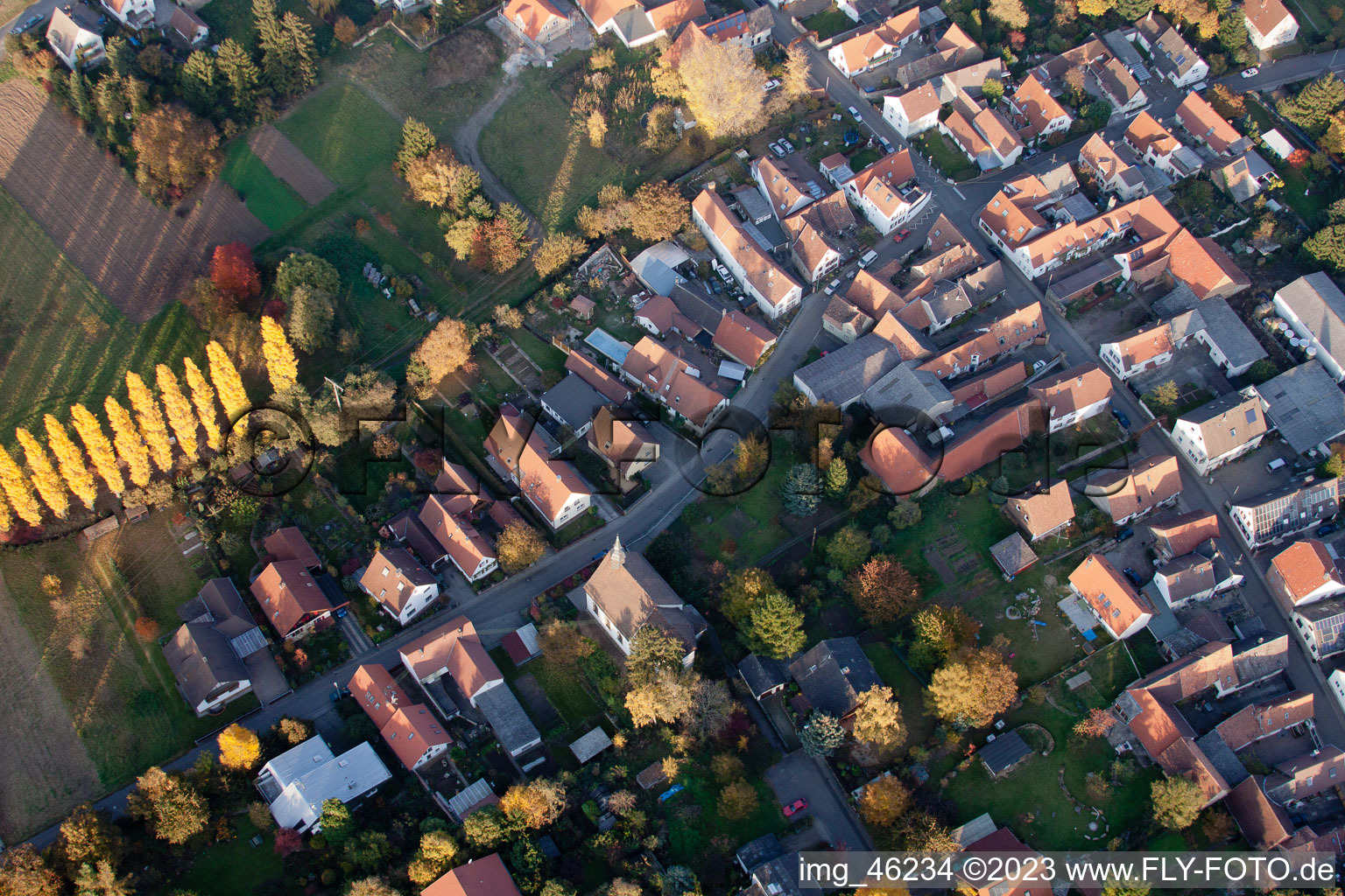 Knöringen im Bundesland Rheinland-Pfalz, Deutschland von einer Drohne aus