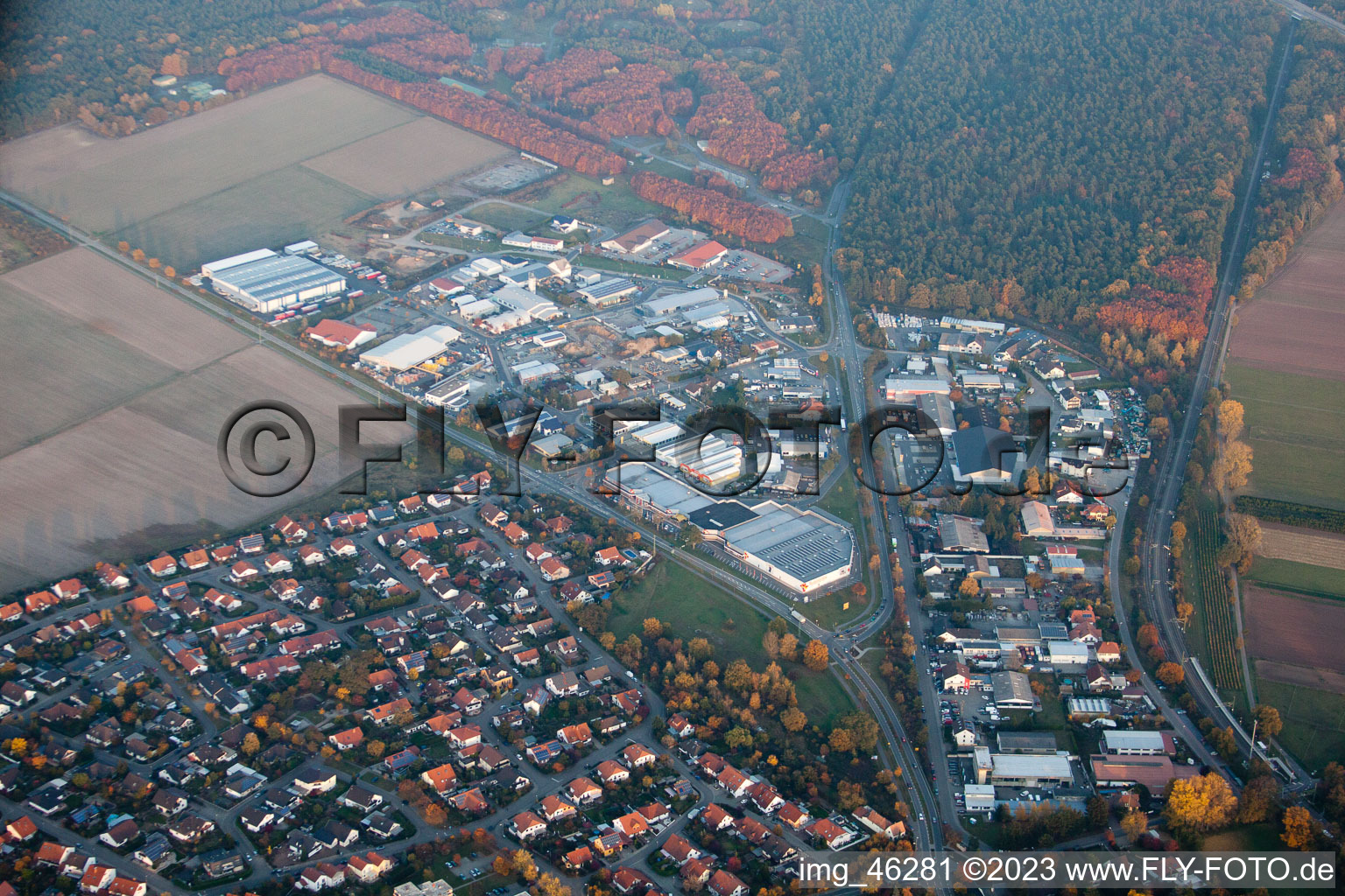 Bellheim im Bundesland Rheinland-Pfalz, Deutschland von einer Drohne aus
