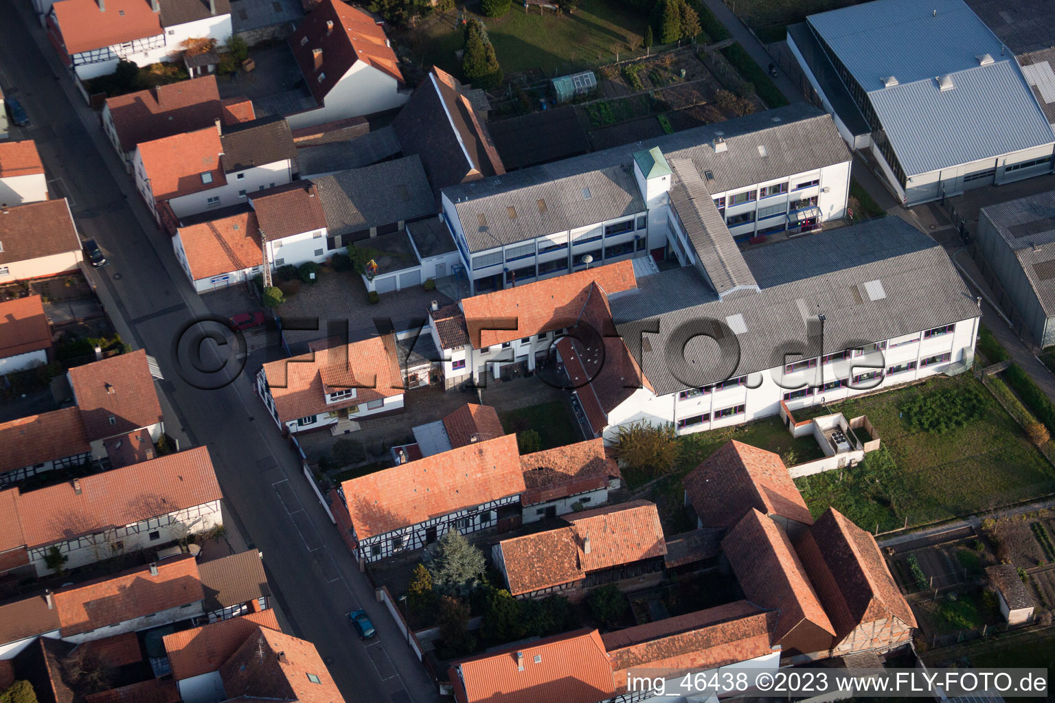 Kandel, Rheinstraße, DBK im Bundesland Rheinland-Pfalz, Deutschland von der Drohne aus gesehen