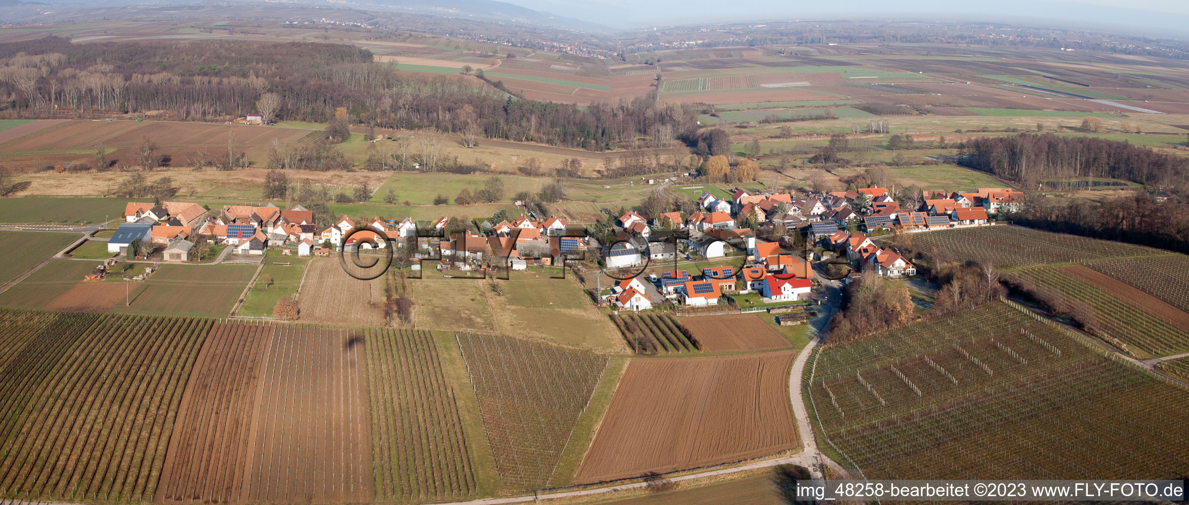 Drohnenaufname von Hergersweiler im Bundesland Rheinland-Pfalz, Deutschland