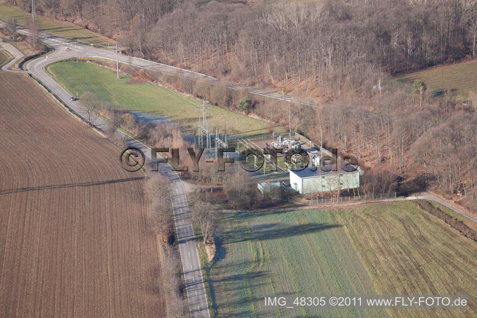 Luftaufnahme von Umspannwerk in Bad Bergzabern im Bundesland Rheinland-Pfalz, Deutschland