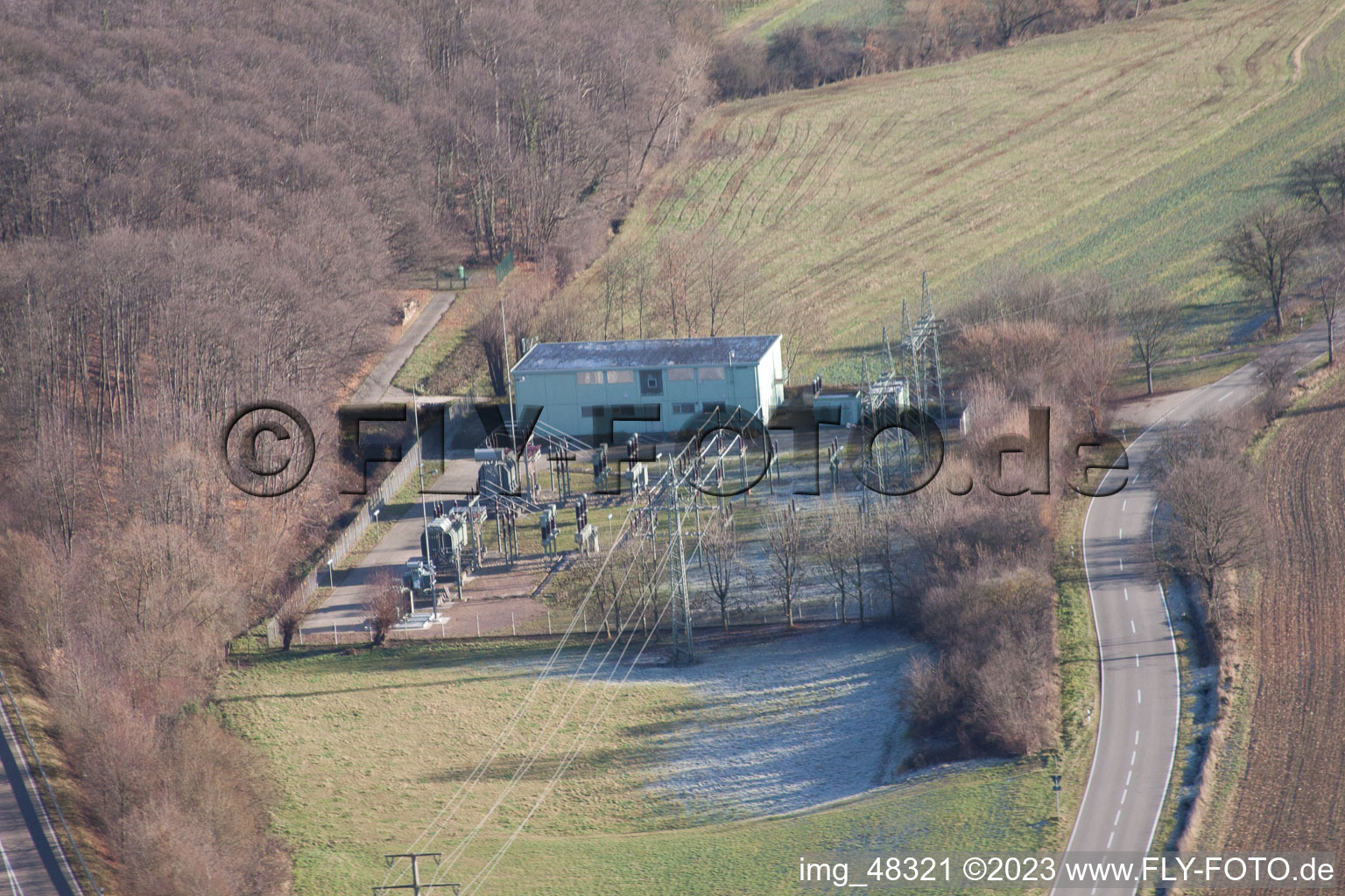 Drohnenbild von Umspannwerk in Bad Bergzabern im Bundesland Rheinland-Pfalz, Deutschland