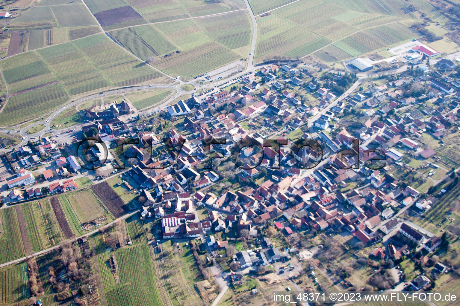 Ortsteil Schweigen in Schweigen-Rechtenbach im Bundesland Rheinland-Pfalz, Deutschland von der Drohne aus gesehen
