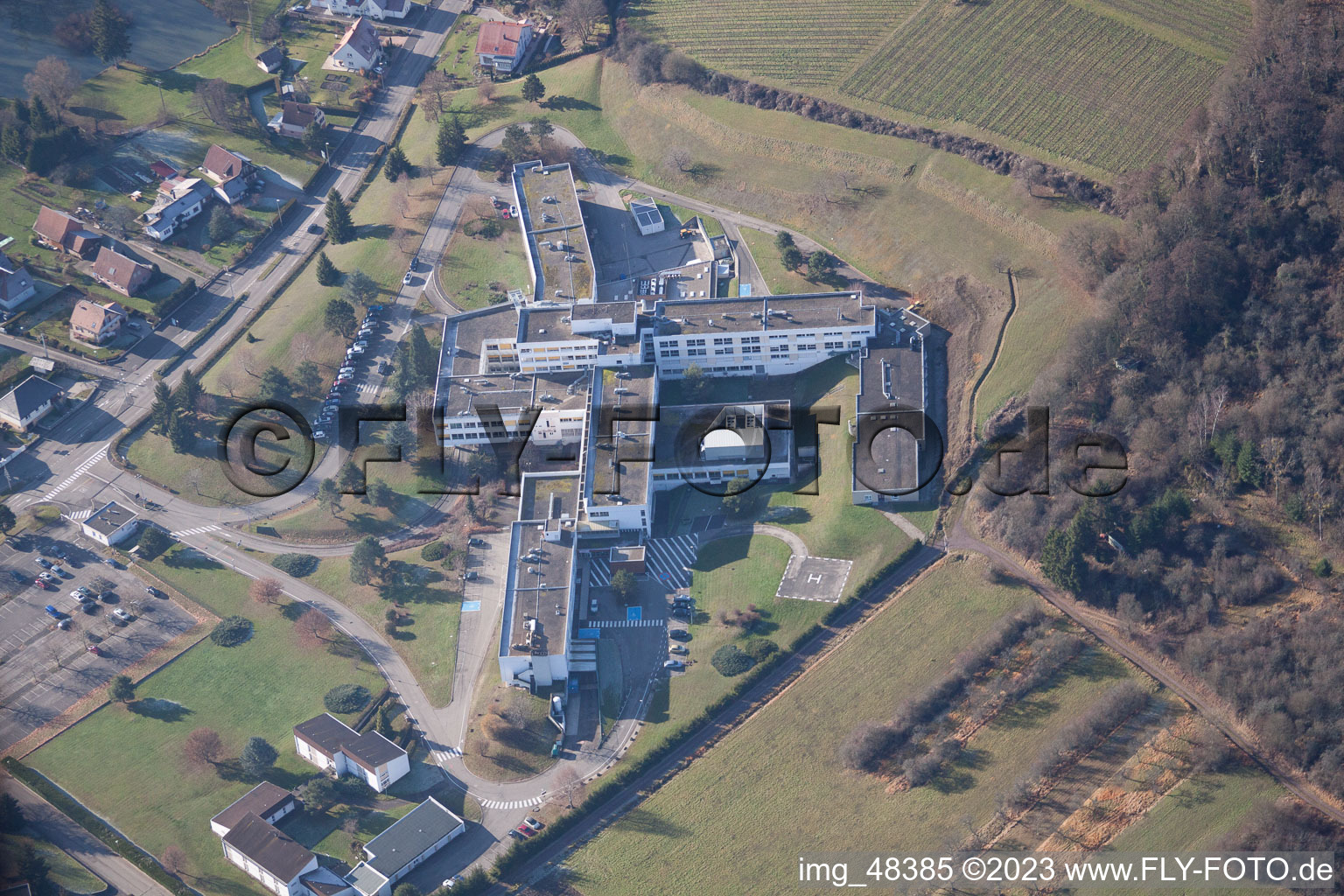 Luftbild von Wissembourg, Krankenhaus im Bundesland Bas-Rhin, Frankreich