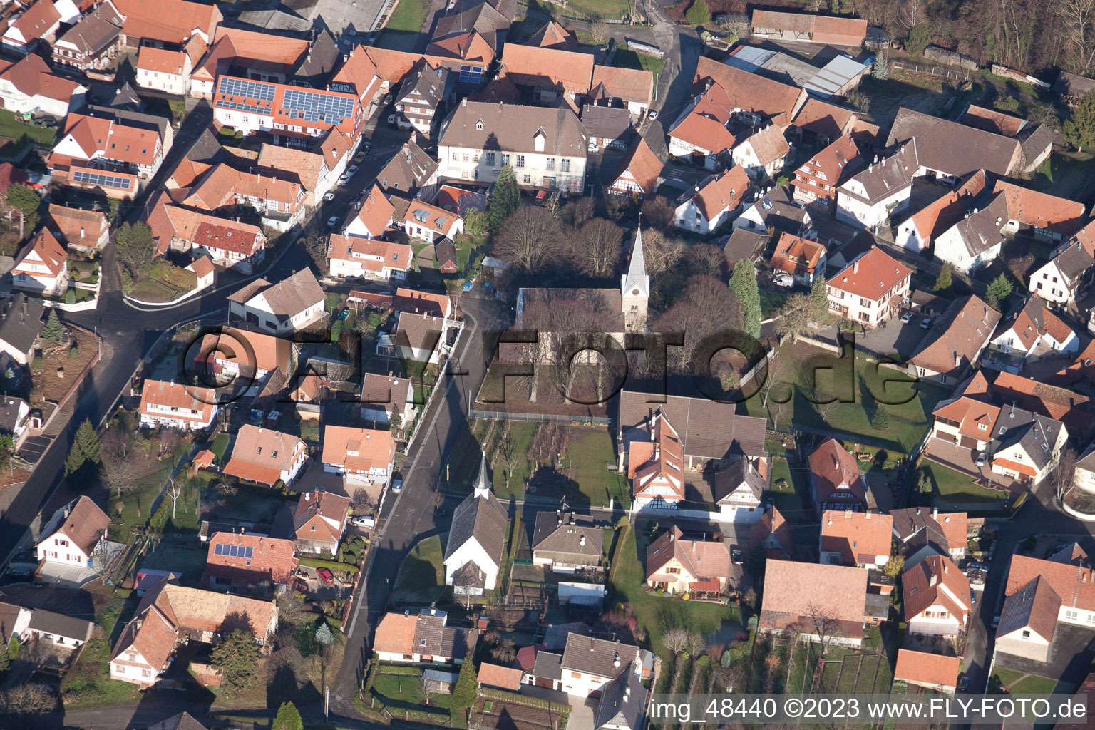 Drohnenbild von Steinseltz im Bundesland Bas-Rhin, Frankreich