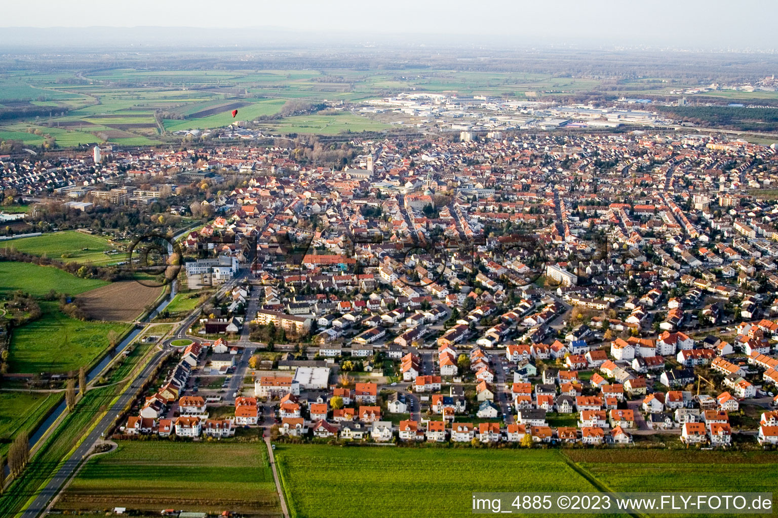 Luftbild von Hockenheim von Süden im Bundesland Baden-Württemberg, Deutschland