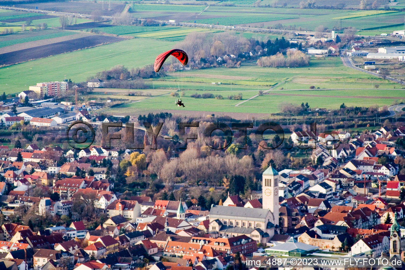 Schrägluftbild von Hockenheim von Süden im Bundesland Baden-Württemberg, Deutschland