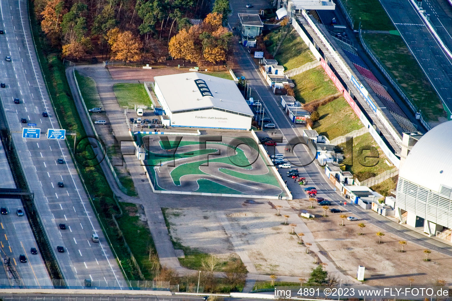 Schrägluftbild von Hockenheim, Motodrom im Bundesland Baden-Württemberg, Deutschland
