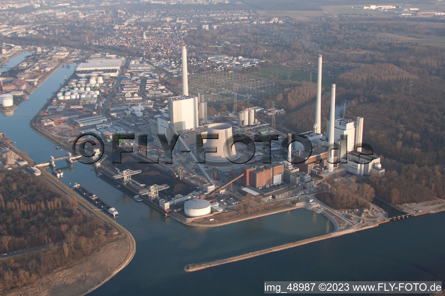 Rheinhafen, ENBW-Neubau in Karlsruhe im Bundesland Baden-Württemberg, Deutschland aus der Luft