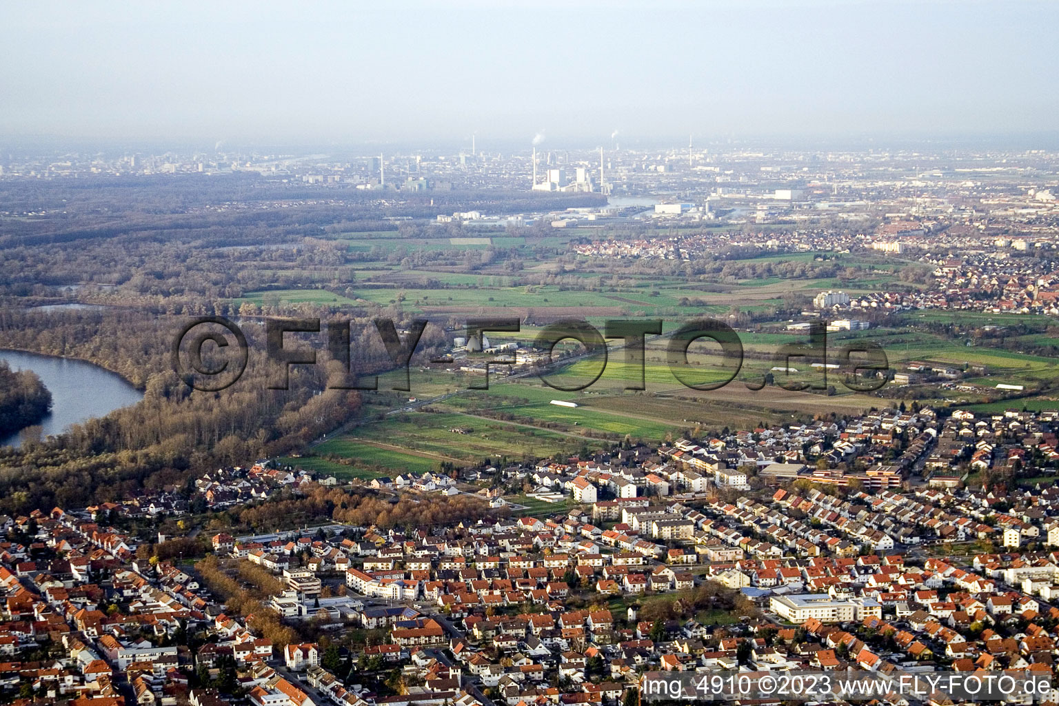 Luftbild von Ketsch von Süden im Bundesland Baden-Württemberg, Deutschland