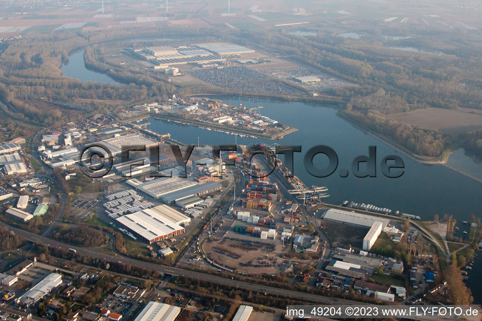 Germersheim, Hafen im Bundesland Rheinland-Pfalz, Deutschland von einer Drohne aus
