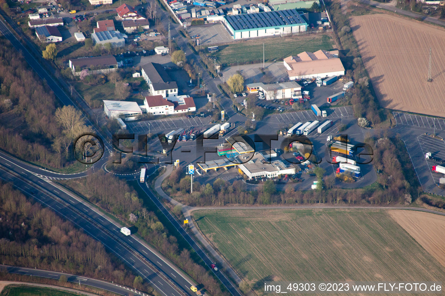 Harthausen im Bundesland Rheinland-Pfalz, Deutschland aus der Drohnenperspektive