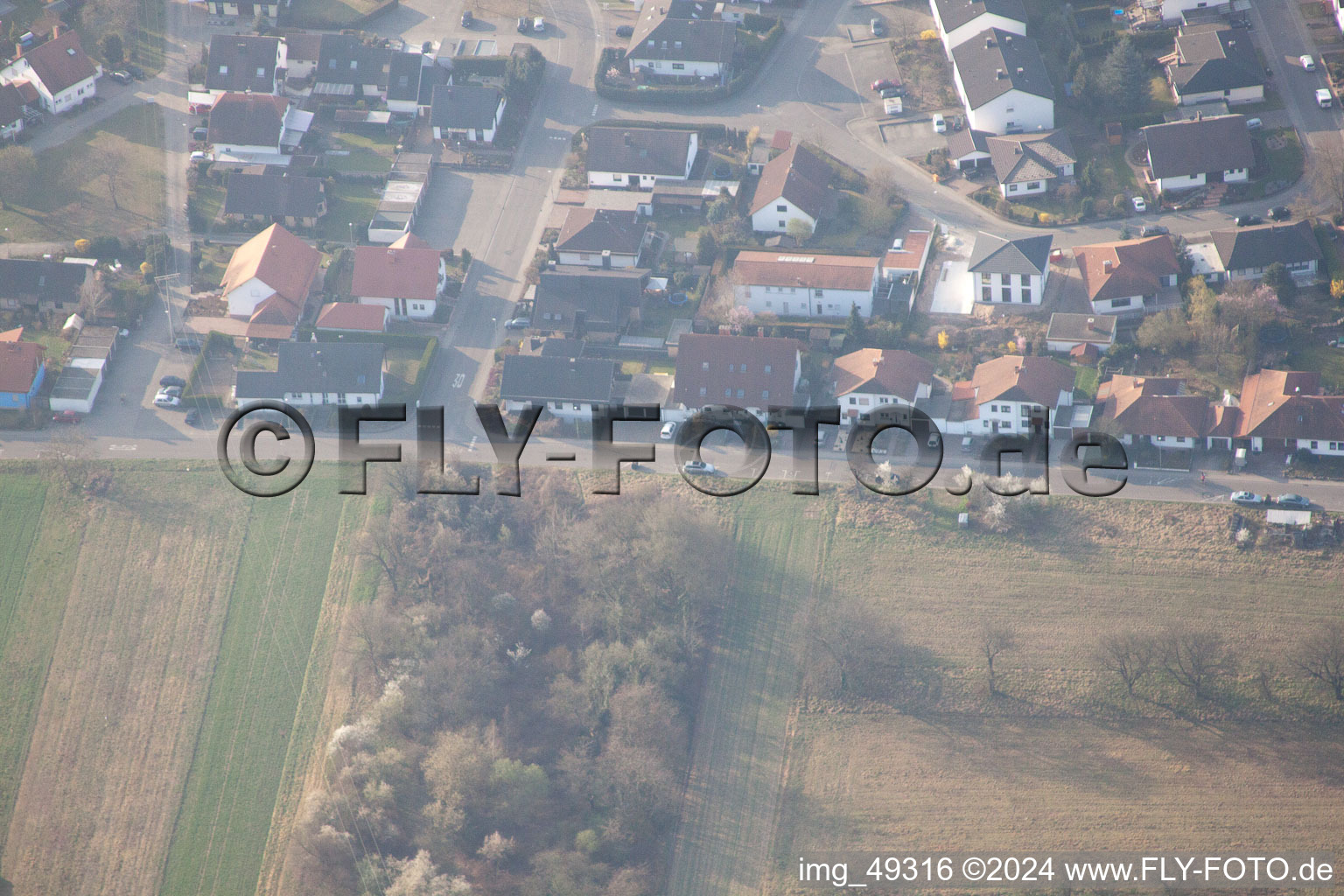 Luftaufnahme von Lingenfeld im Bundesland Rheinland-Pfalz, Deutschland