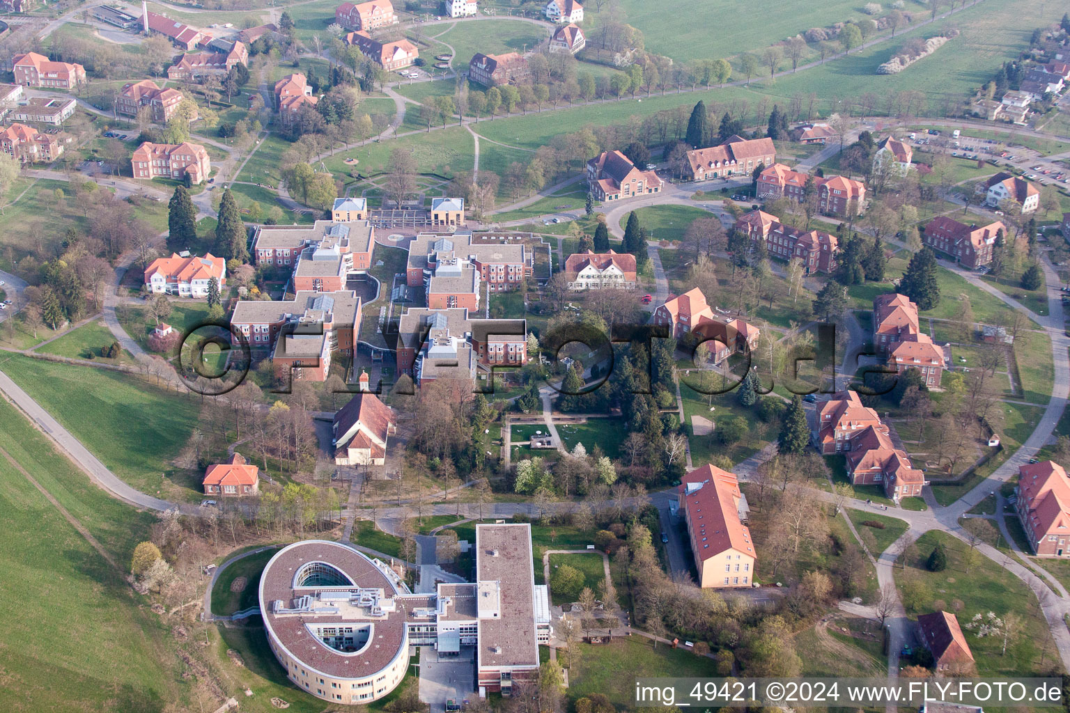 Klinikgelände des Psychiatrischen Zentrum Nordbaden in Wiesloch im Ortsteil Altwiesloch im Bundesland Baden-Württemberg, Deutschland aus der Luft