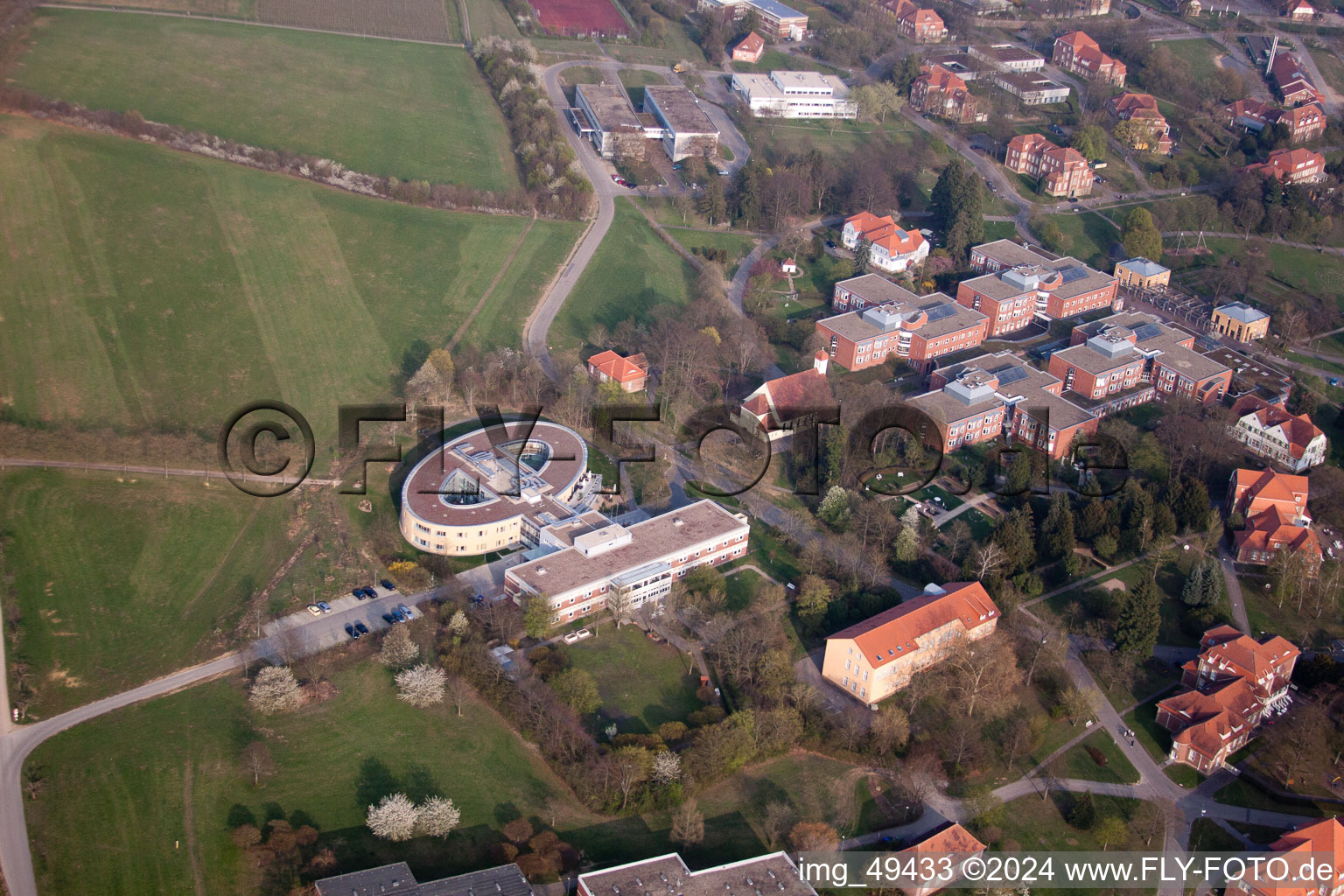 Bildungszentrum Gesundheit Rhein-Neckar im Ortsteil Altwiesloch in Wiesloch im Bundesland Baden-Württemberg, Deutschland