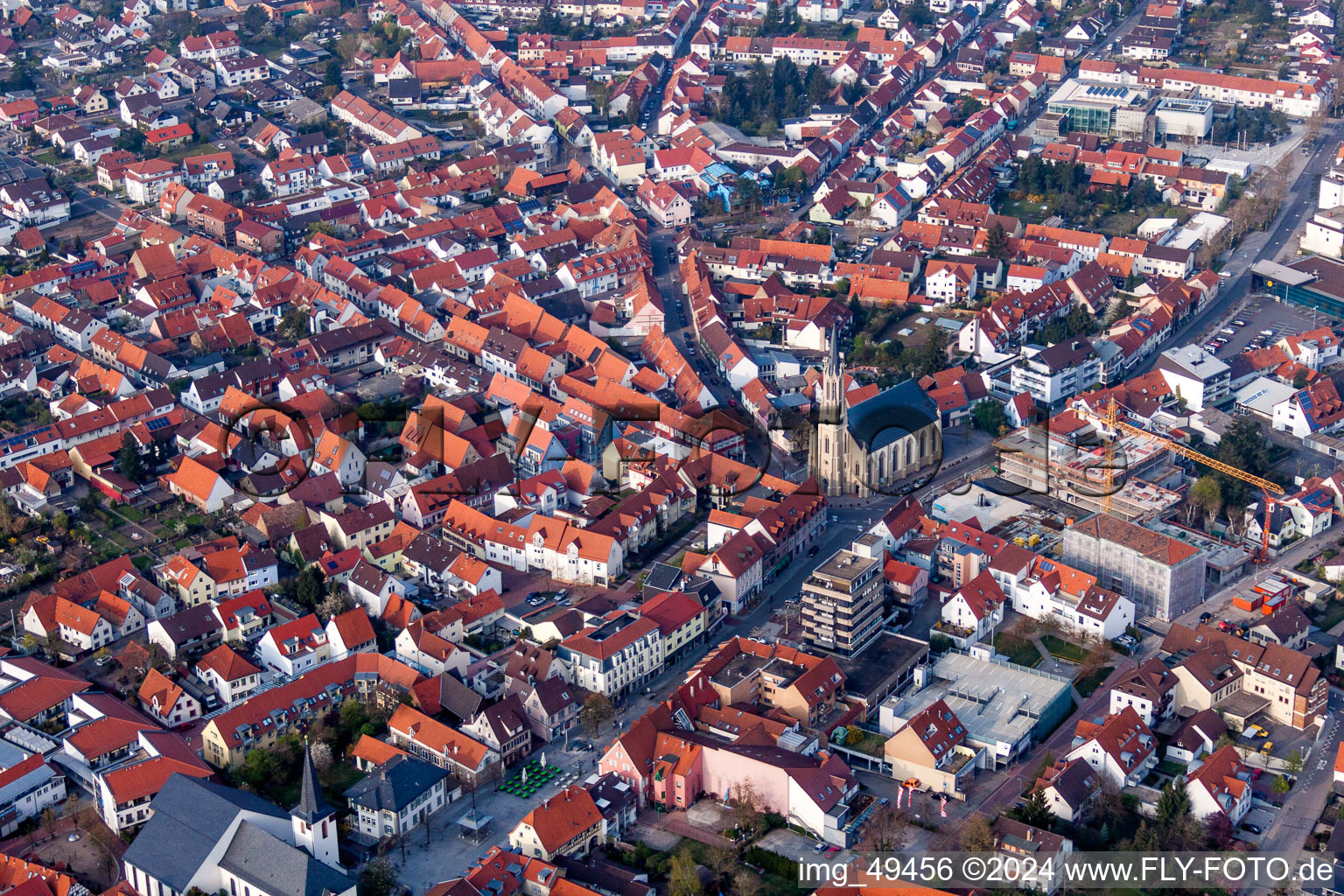 Luftaufnahme von Ortsansicht der Straßen und Häuser der Wohngebiete in Walldorf im Bundesland Baden-Württemberg, Deutschland