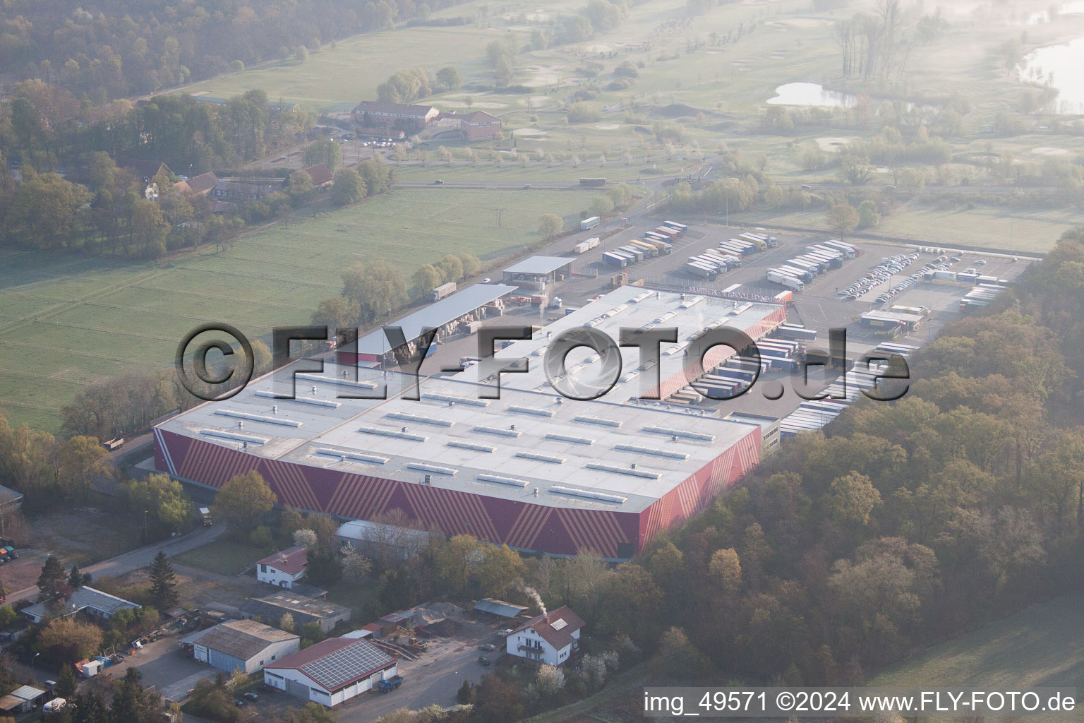 Offenbach an der Queich, Industriegebiet im Bundesland Rheinland-Pfalz, Deutschland aus der Drohnenperspektive