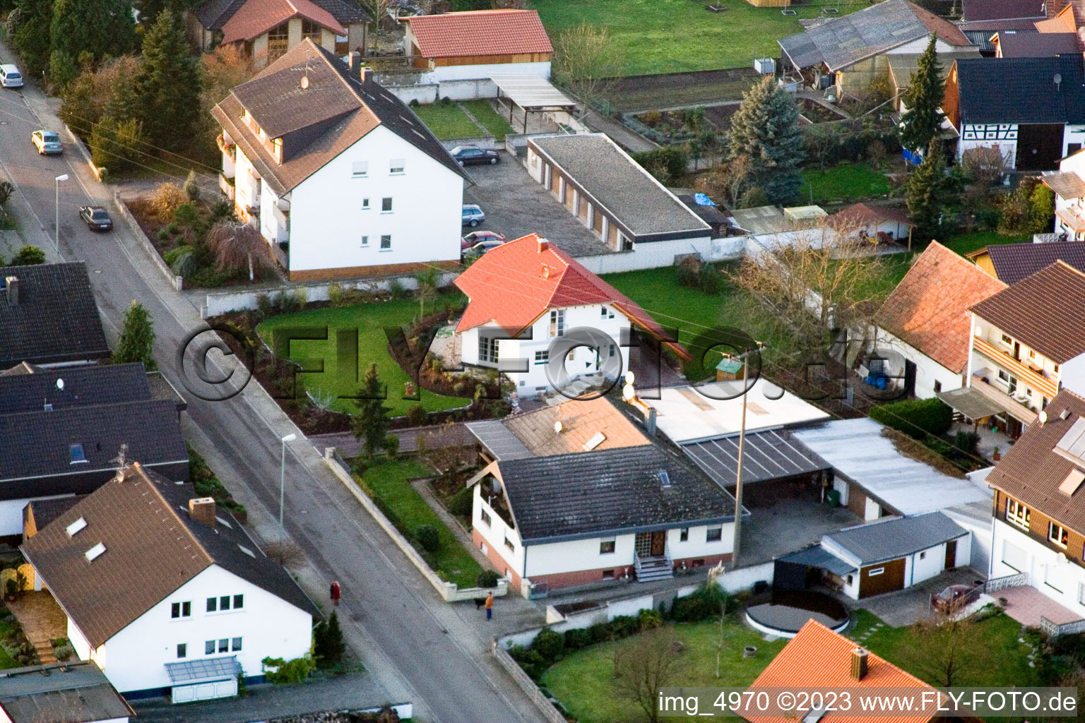 Minfeld, Im Leisegarten im Bundesland Rheinland-Pfalz, Deutschland von oben