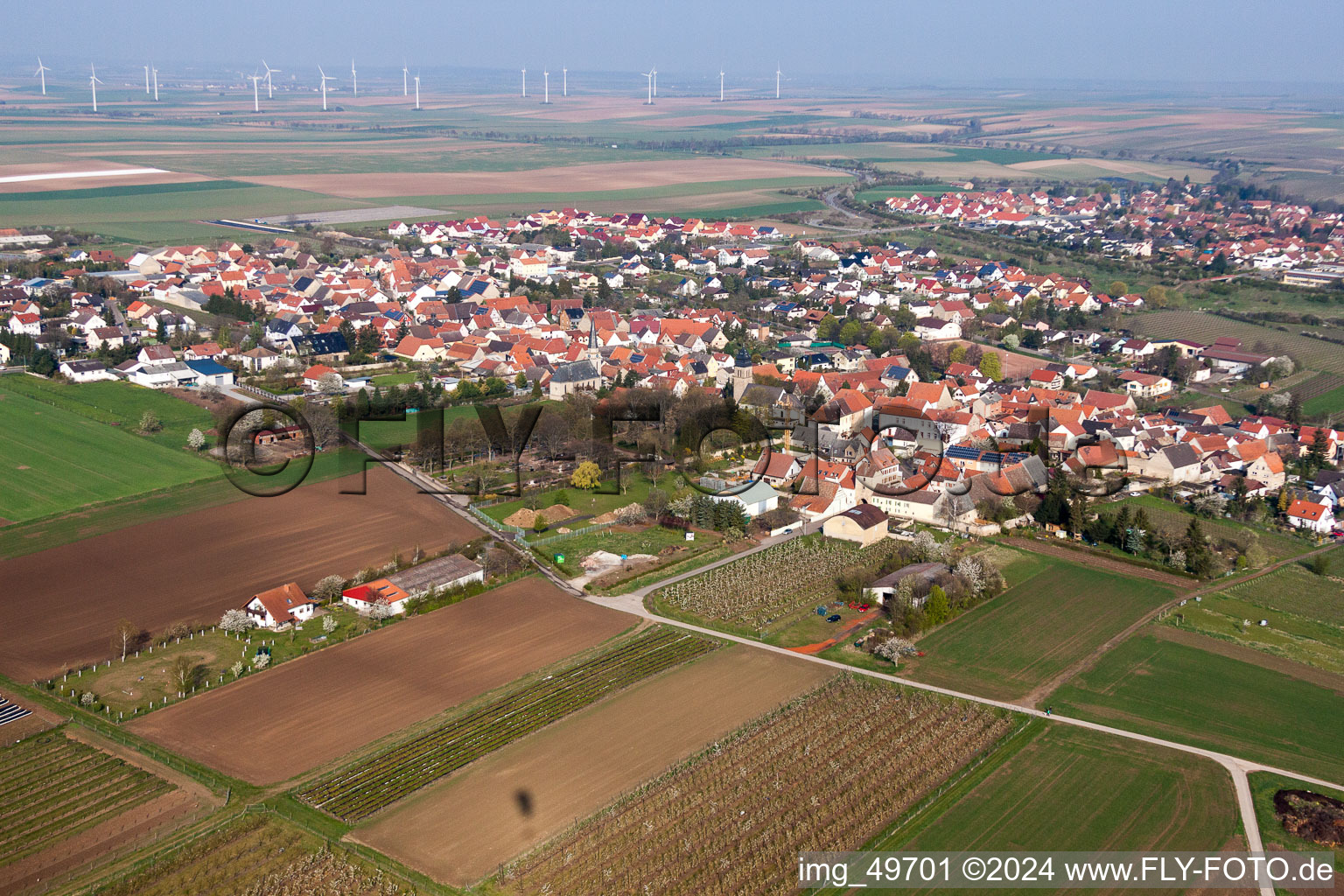 Luftbild von Ortsansicht der Straßen und Häuser der Wohngebiete in Ober-Flörsheim im Bundesland Rheinland-Pfalz, Deutschland