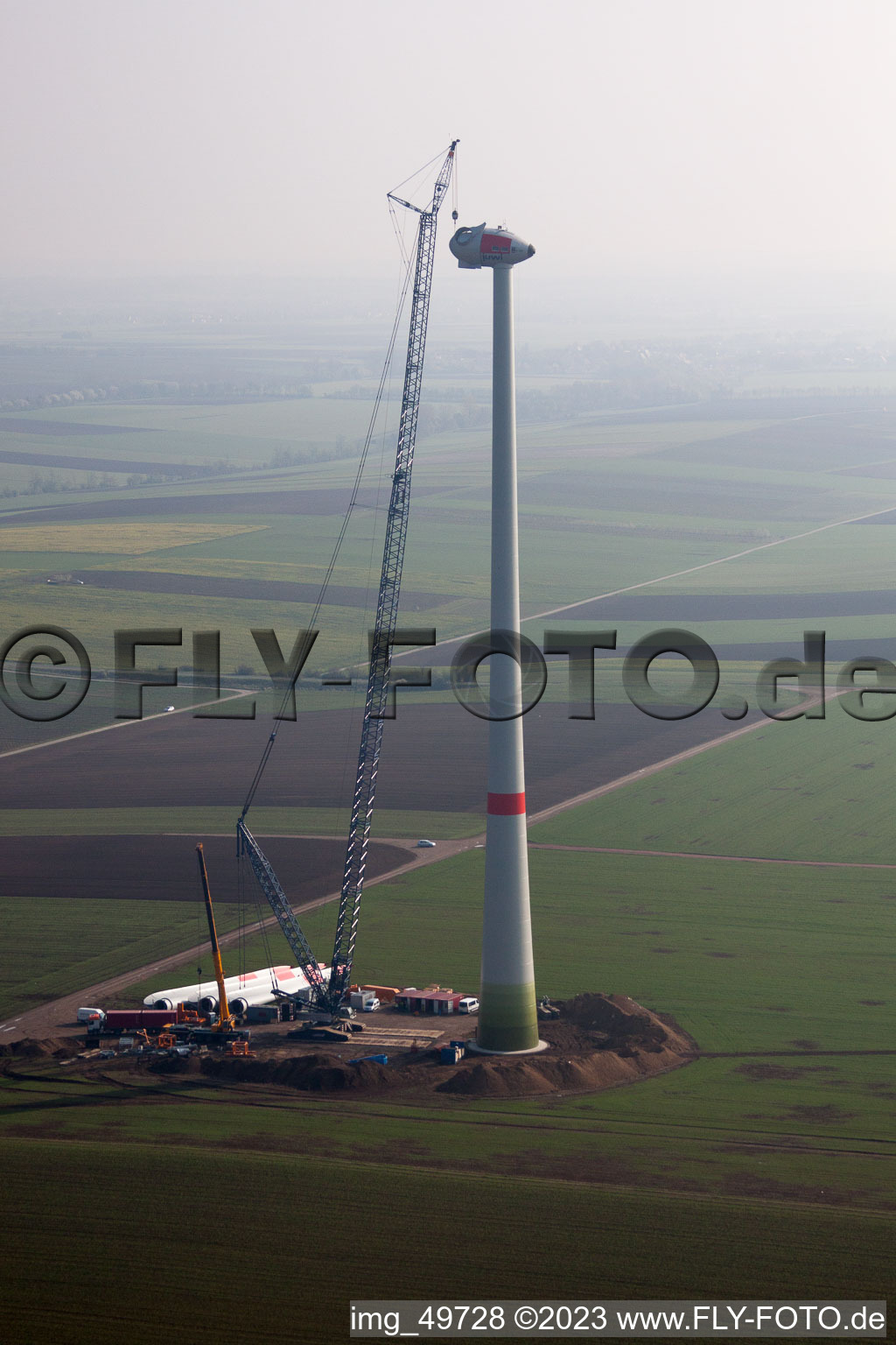 Luftaufnahme von Gabsheim, Windkraftanlagenbaustelle im Bundesland Rheinland-Pfalz, Deutschland