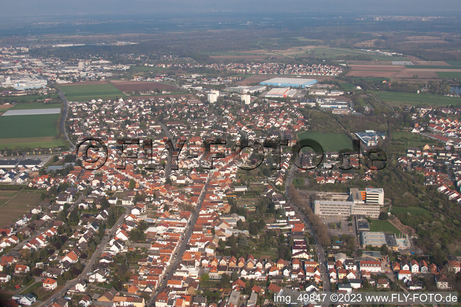 Luftaufnahme von Ortsteil Horchheim in Worms im Bundesland Rheinland-Pfalz, Deutschland