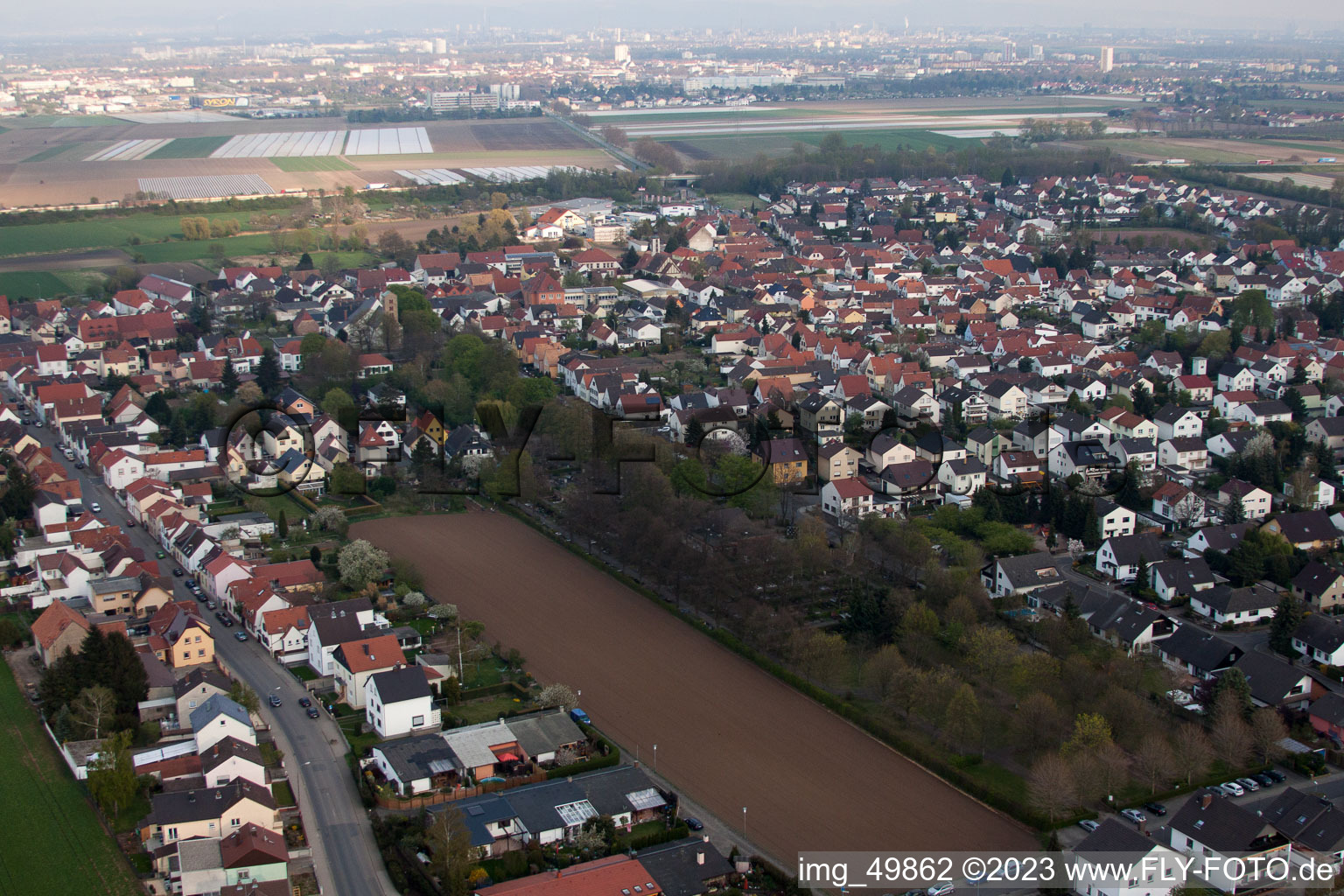 Luftaufnahme von Heßheim im Bundesland Rheinland-Pfalz, Deutschland