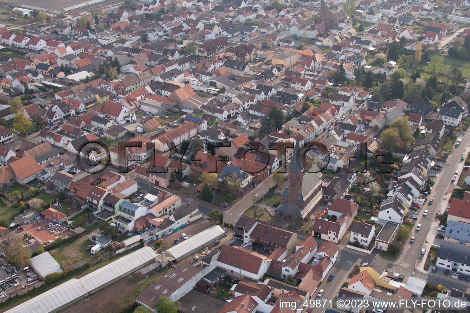 Drohnenbild von Maxdorf im Bundesland Rheinland-Pfalz, Deutschland