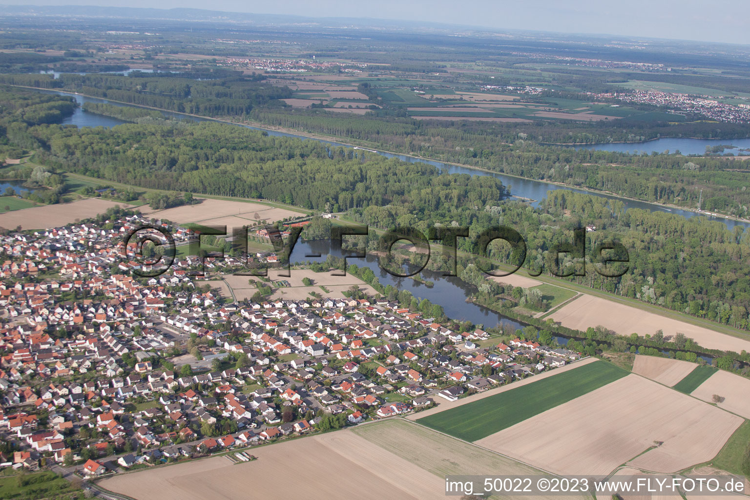 Schrägluftbild von Leimersheim im Bundesland Rheinland-Pfalz, Deutschland
