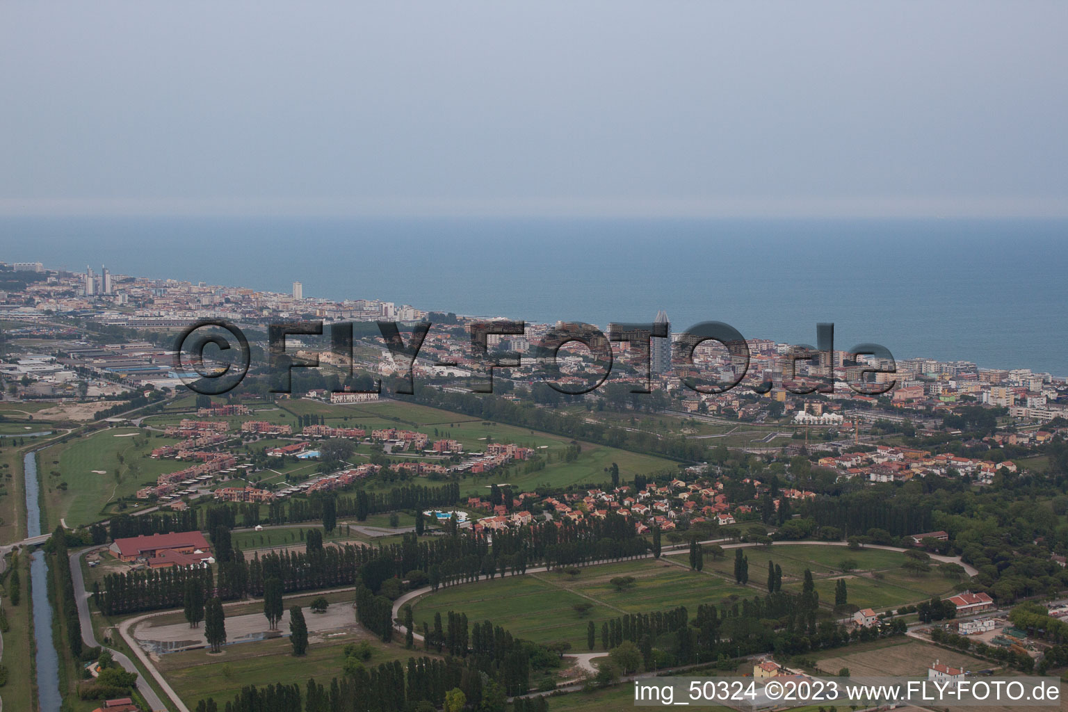 Luftaufnahme von Lido di Jesolo im Bundesland Venetien, Italien