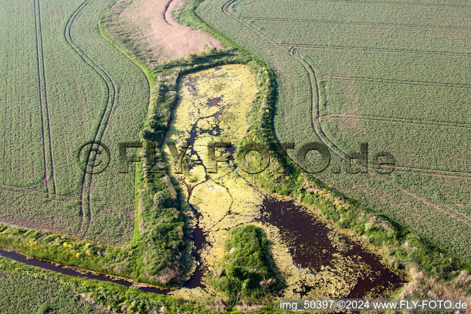 Schrägluftbild von Saint Nicholas at Wade im Bundesland England, Großbritanien