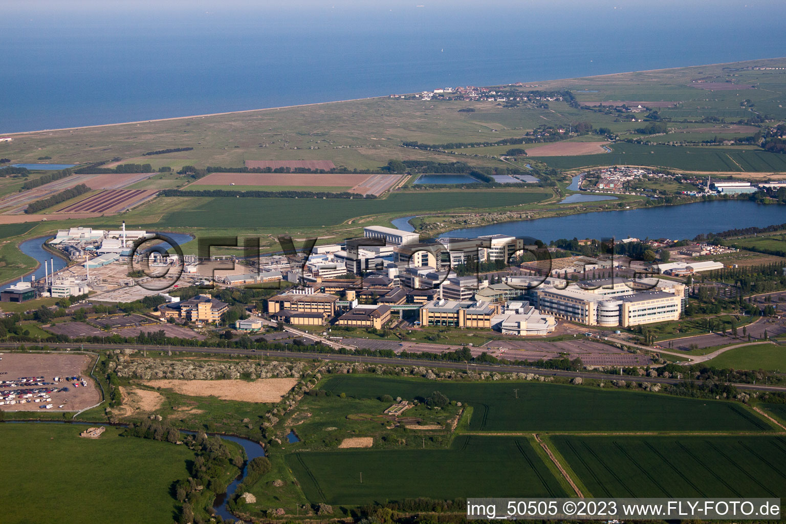 Gebäude und Produktionshallen auf dem Werksgelände des Chemieproduzenten Pfizer Ltd und Discovery Park in Sandwich in England, Vereinigtes Königreich, Großbritanien