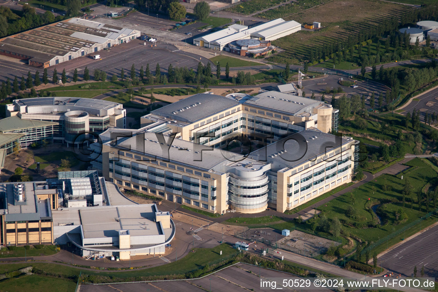 Gebäude und Produktionshallen auf dem Werksgelände des Chemieproduzenten Pfizer Ltd und Discovery Park in Sandwich in England, Vereinigtes Königreich, Großbritanien aus der Luft