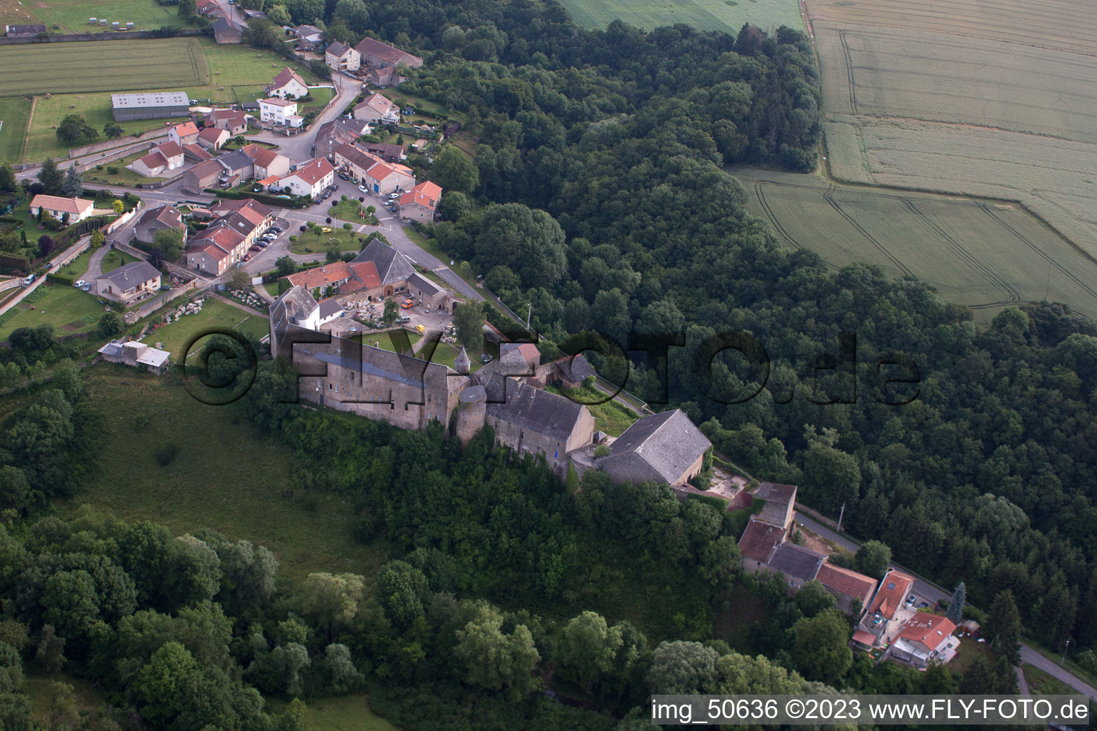 Luftaufnahme von Roussy-le-Village im Bundesland Moselle, Frankreich
